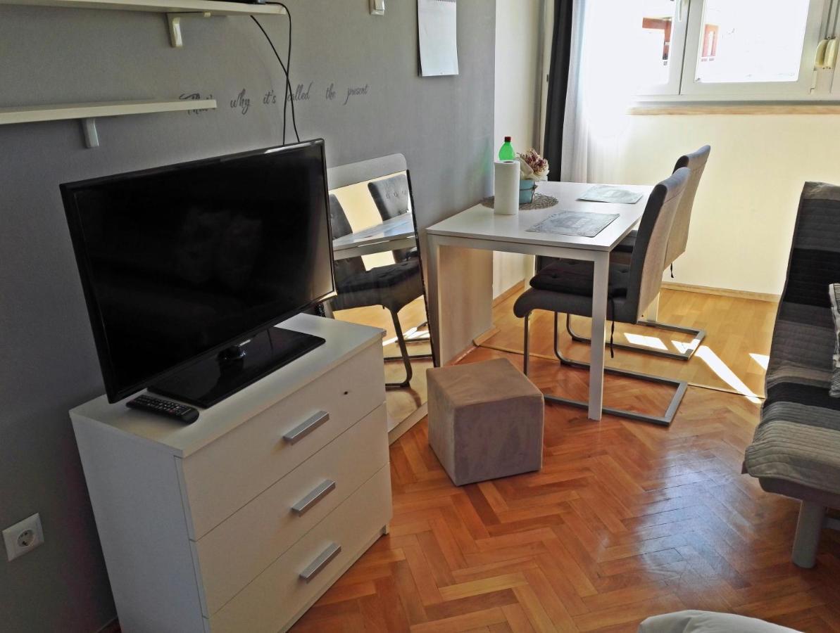 Sea View Studio - Apartment Zadar Bagian luar foto